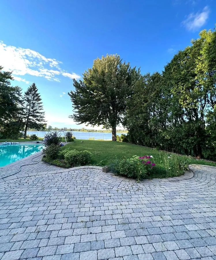 Villa Delrose Waterfront Montreal