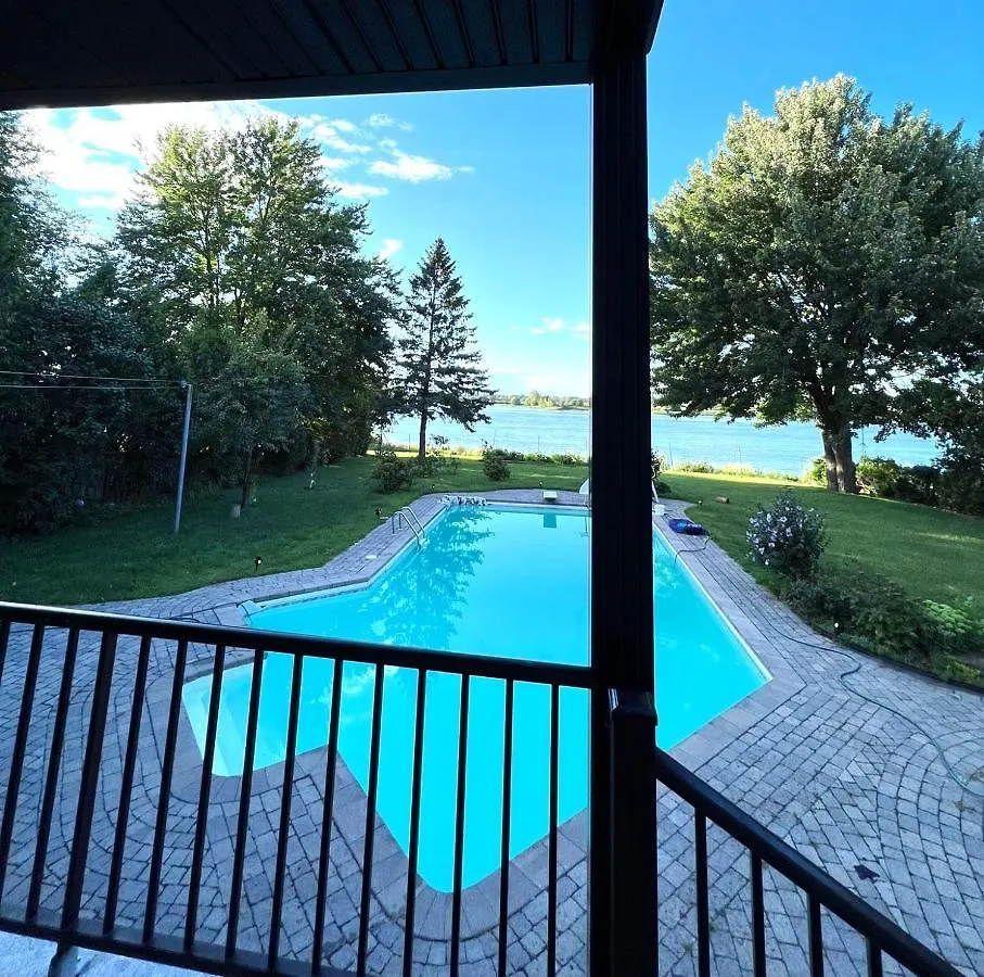 Villa Delrose Waterfront Montreal Canada